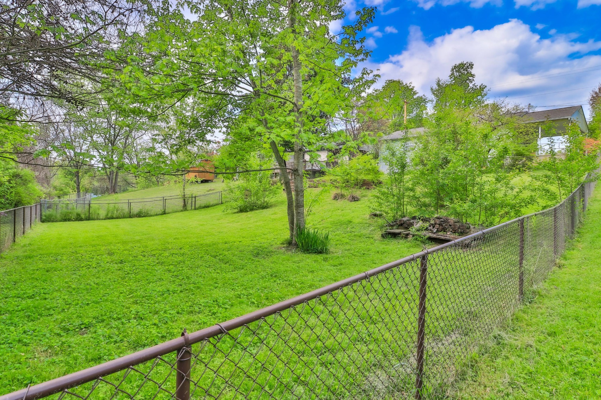 103 South Seneca Road Oak Ridge, TN 37830 - Photo 7 of 26 a view of swimming pool from a balcony