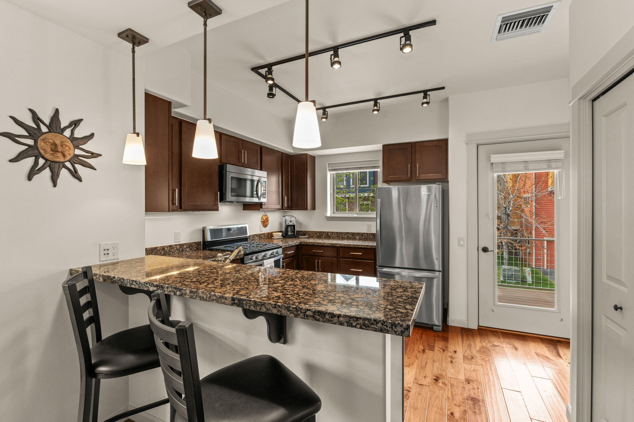 2483 Woodside Boulevard Hailey, ID 83333 - Photo 7 of 27 Kitchen