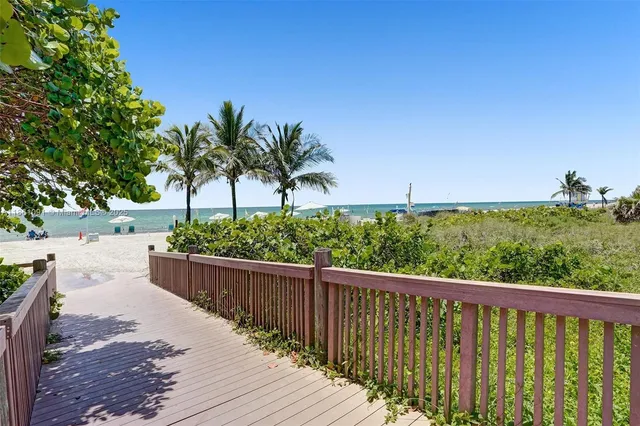 a view of a tennis court
