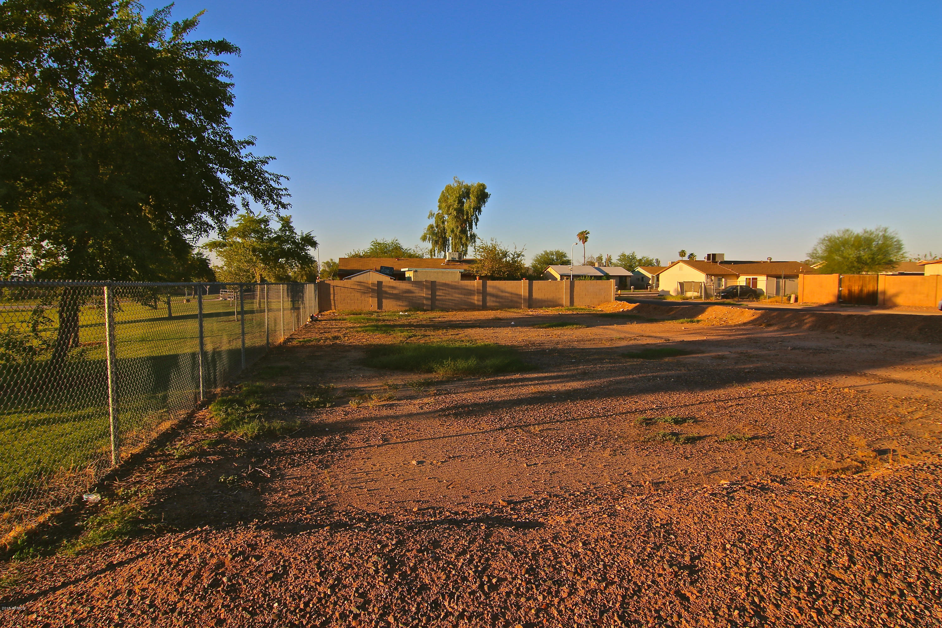 2060 West Roeser Road, Unit 97 Phoenix, AZ 85041 - Photo 5 of 11 2015-09-30 17