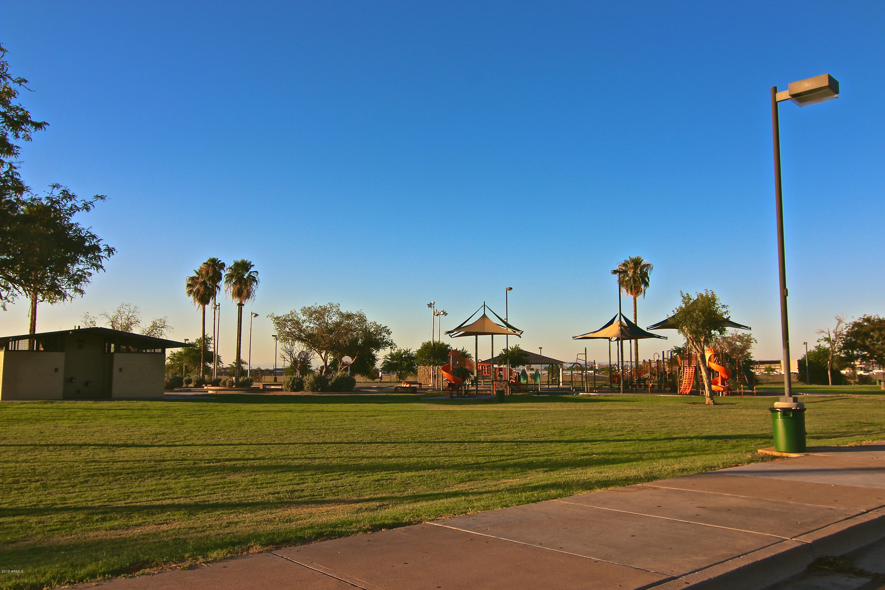 2060 West Roeser Road, Unit 97 Phoenix, AZ 85041 - Photo 8 of 11 2015-09-30 17