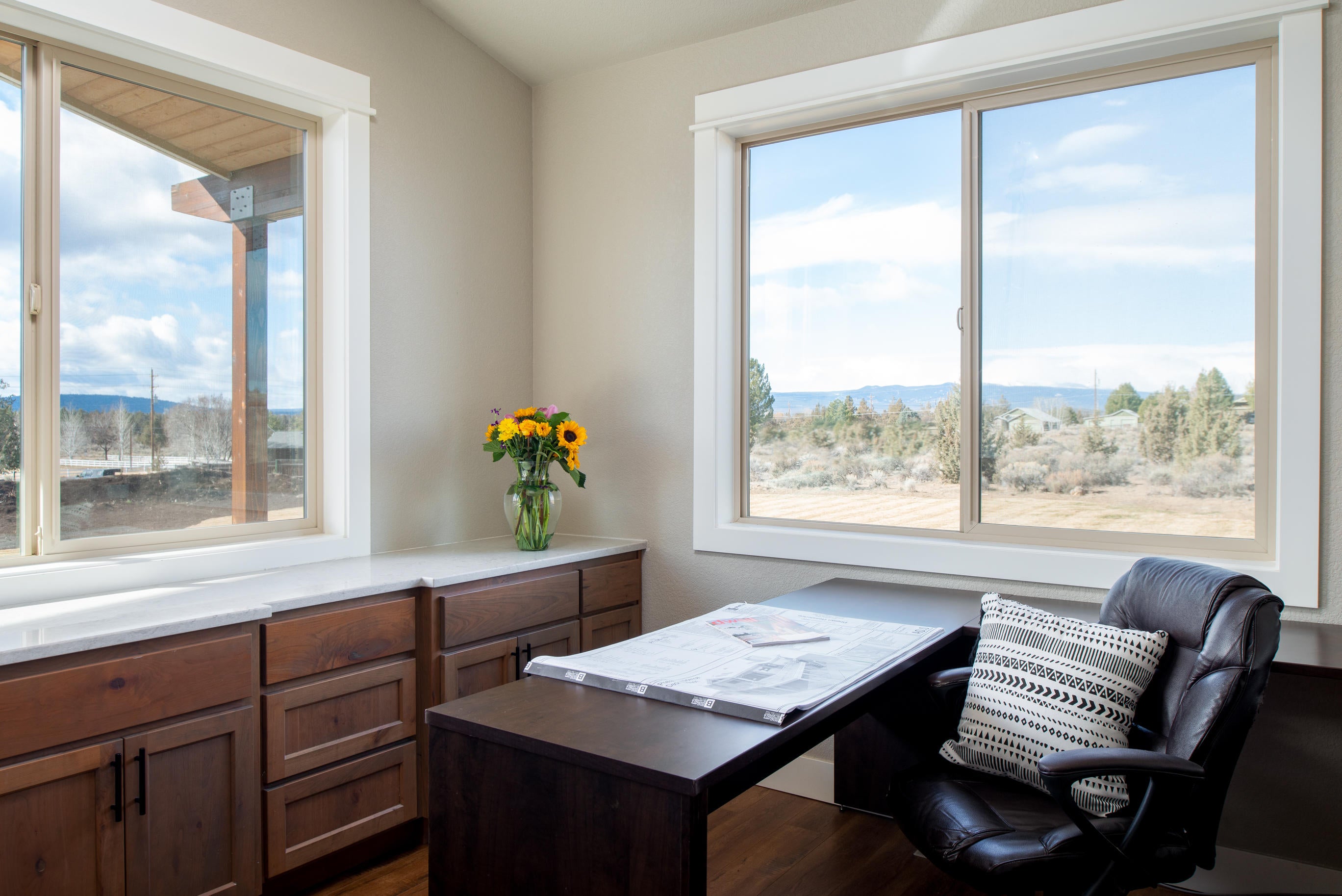 20820 Tumalo Road Bend, OR 97703 - Photo 12 of 33 Office