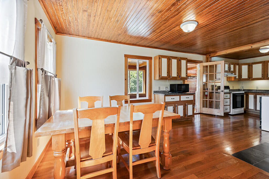 402 Waldoboro Road Friendship, ME 04547 - Photo 15 of 43 22_BP5A7815_DxO_mls