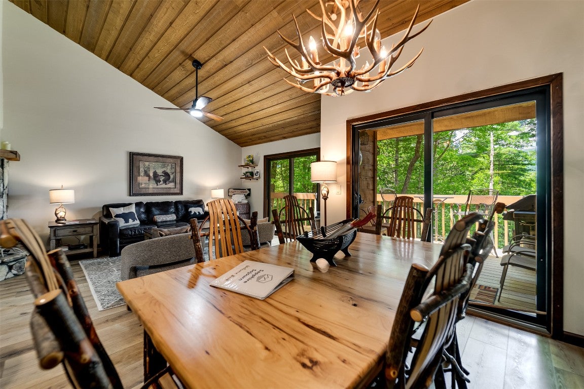 122 Emerald Ridge Road, Unit 45 Sapphire, NC 28774 - Photo 20 of 46 Dining area