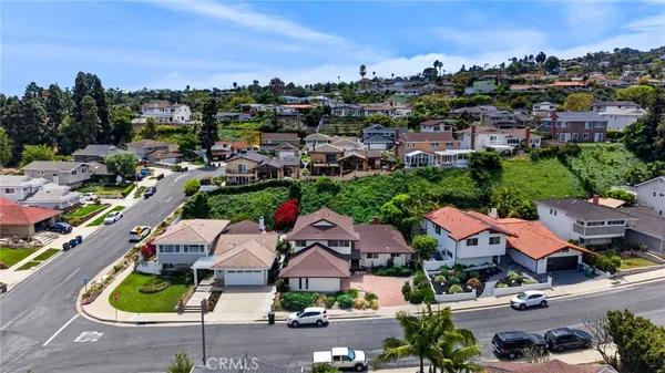 $1,599,000 | 2010 Van Karajan Drive, Rancho Palos Verdes, CA 90275