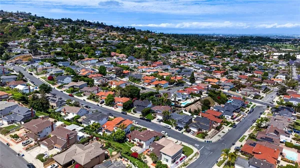 $1,599,000 | 2010 Van Karajan Drive, Rancho Palos Verdes, CA 90275