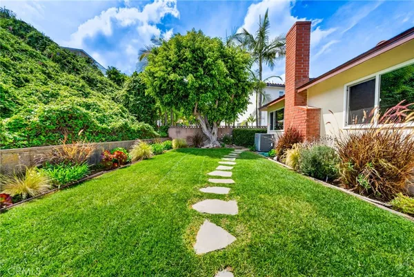 $1,599,000 | 2010 Van Karajan Drive, Rancho Palos Verdes, CA 90275