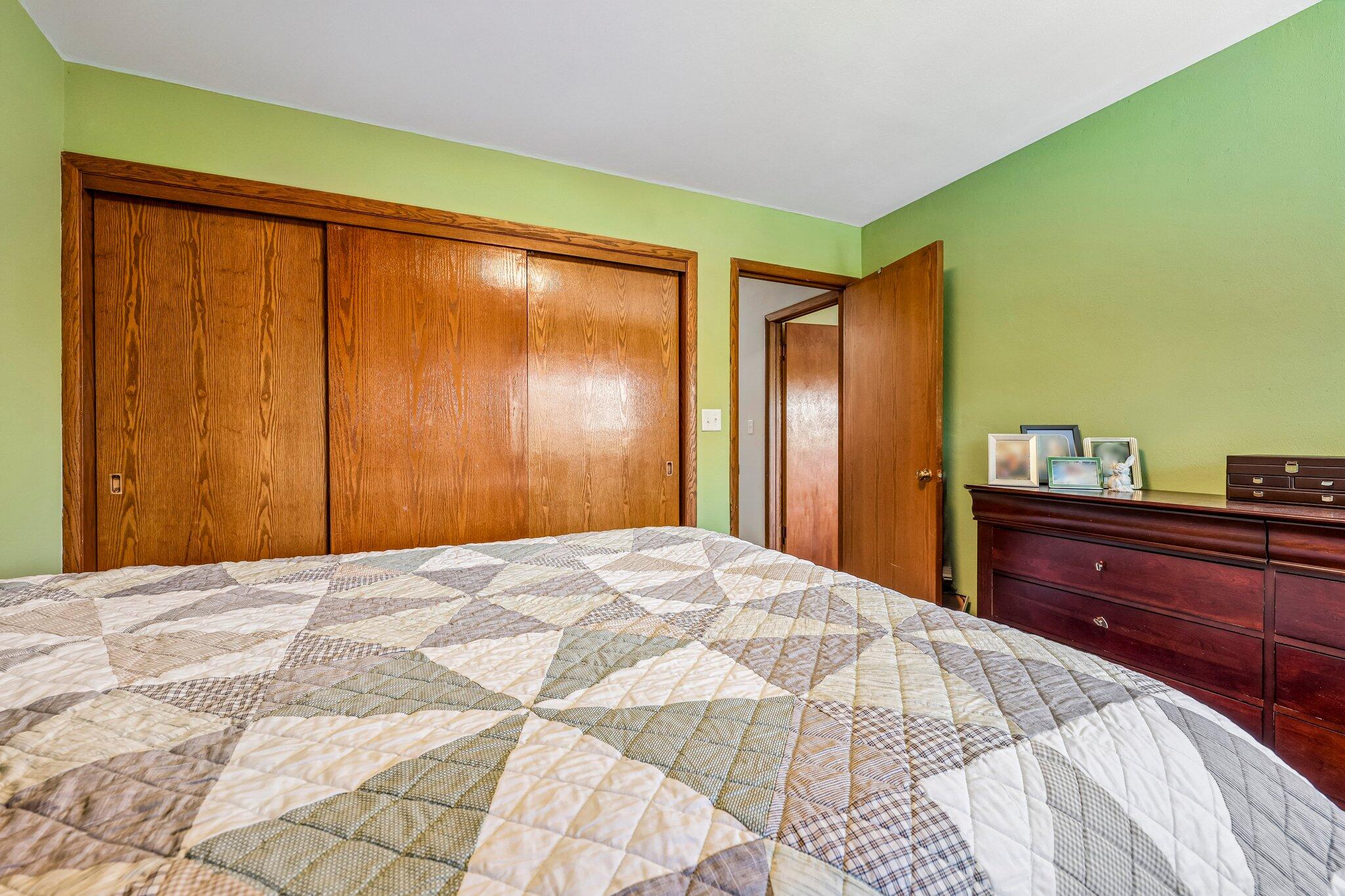 N85-w15700 Ridge Road, Unit 307 Menomonee Falls, WI 53051 - Photo 22 of 29 19-web-or-mls-N85W15700 Ridge Road 307-S