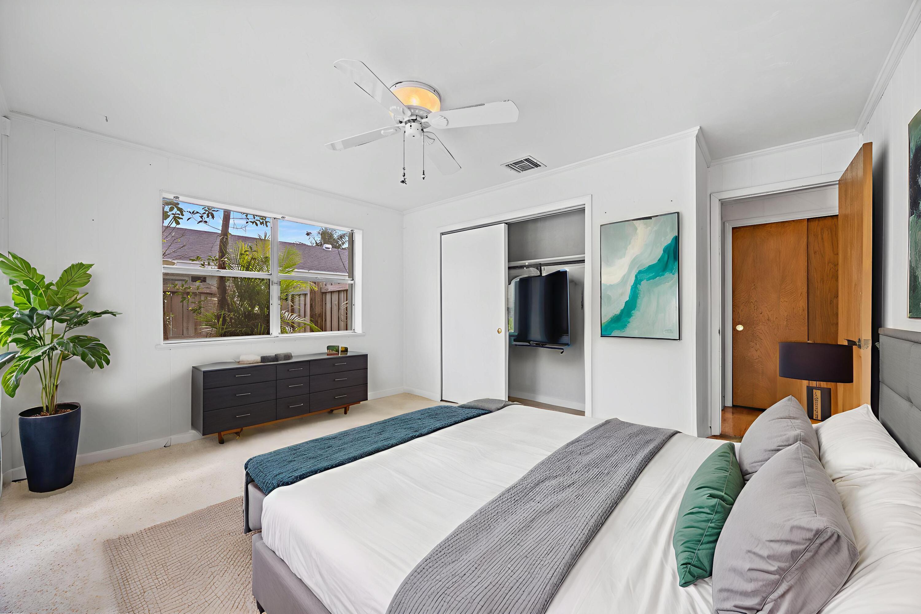 723 Southwest 27th Terrace Boynton Beach, FL 33435 - Photo 25 of 54 Virtually Staged Guest Bedroom