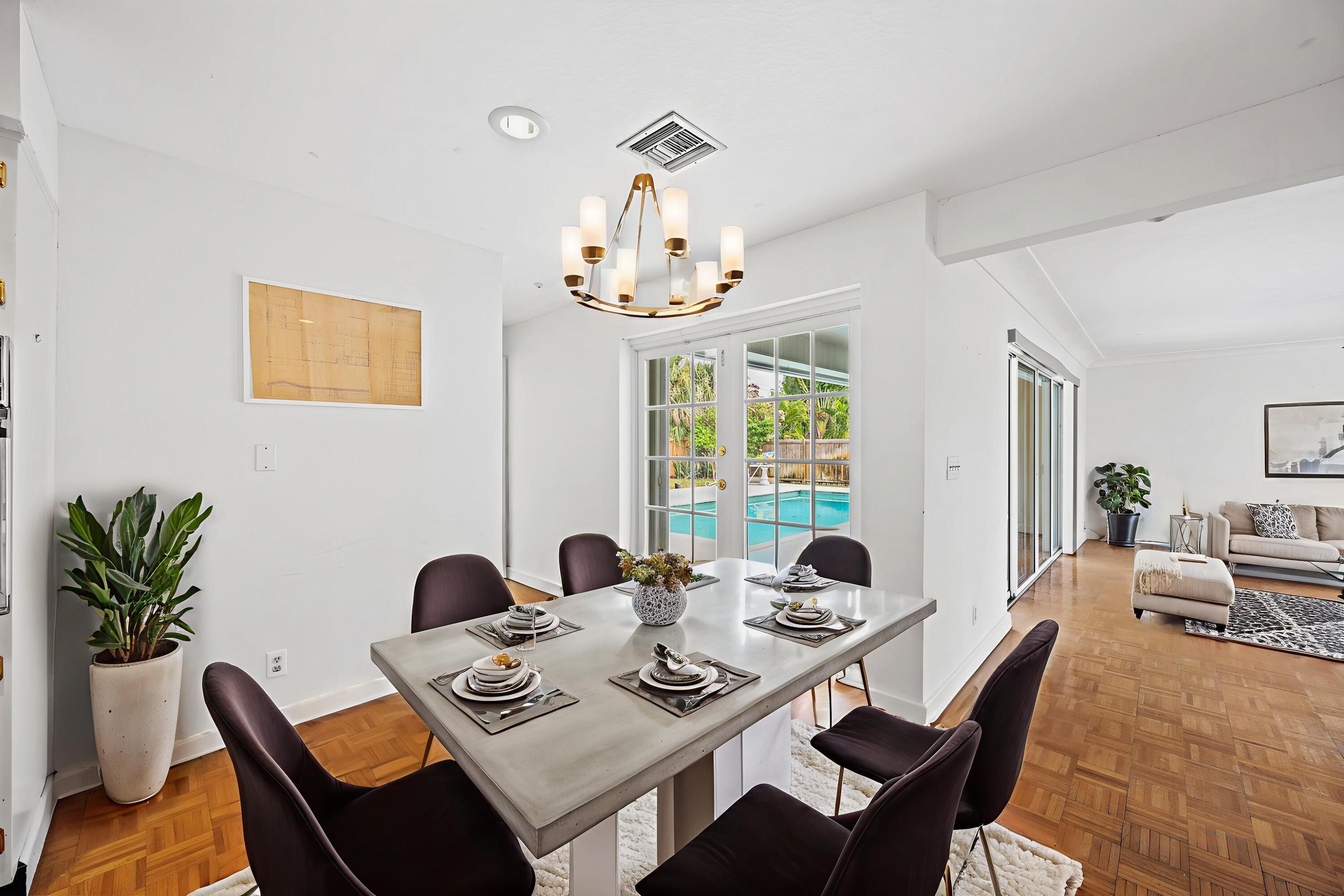 723 Southwest 27th Terrace Boynton Beach, FL 33435 - Photo 29 of 54 Virtually Staged Dining Area