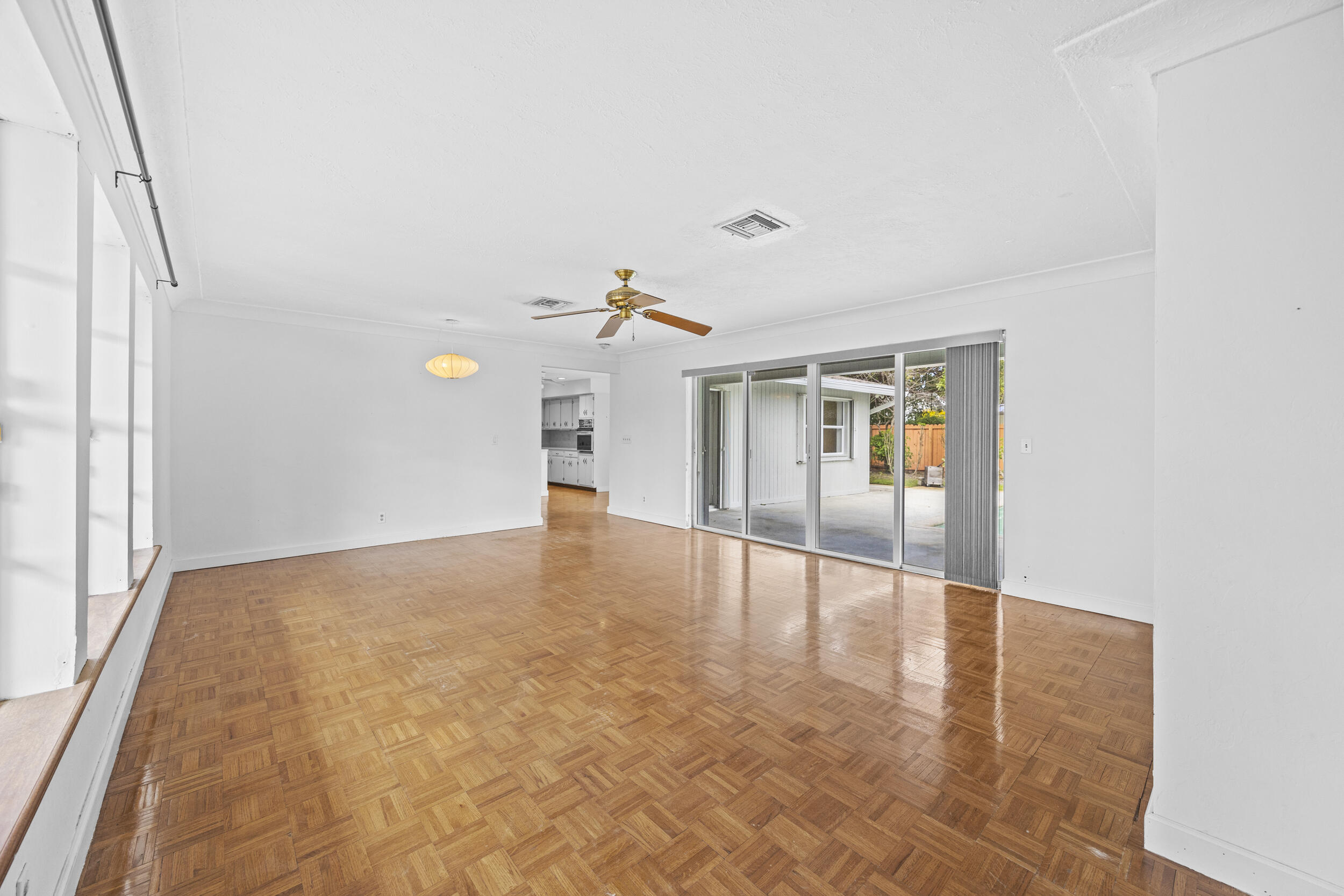 723 Southwest 27th Terrace Boynton Beach, FL 33435 - Photo 3 of 54 Living Room