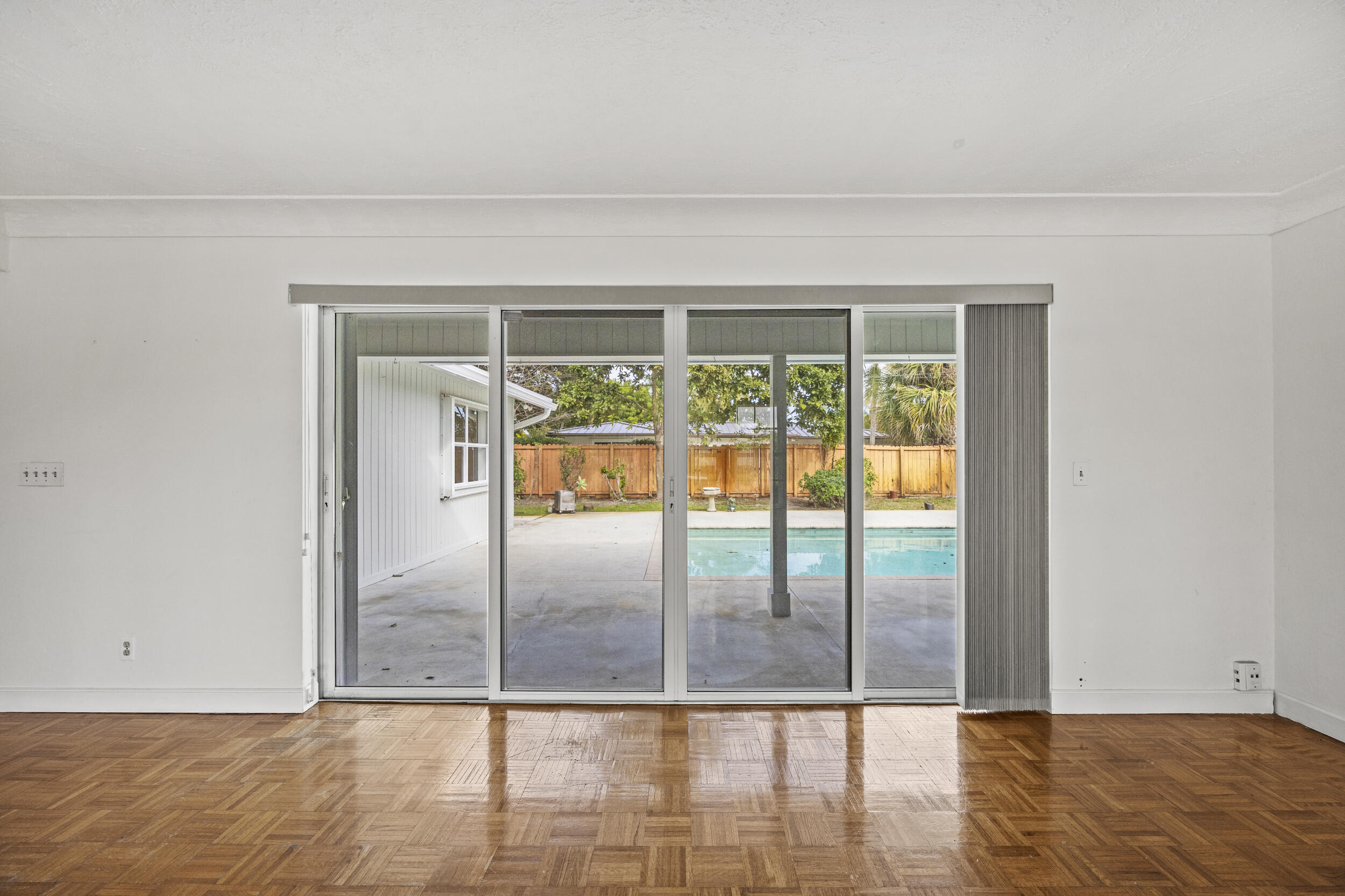 723 Southwest 27th Terrace Boynton Beach, FL 33435 - Photo 7 of 54 Living Room