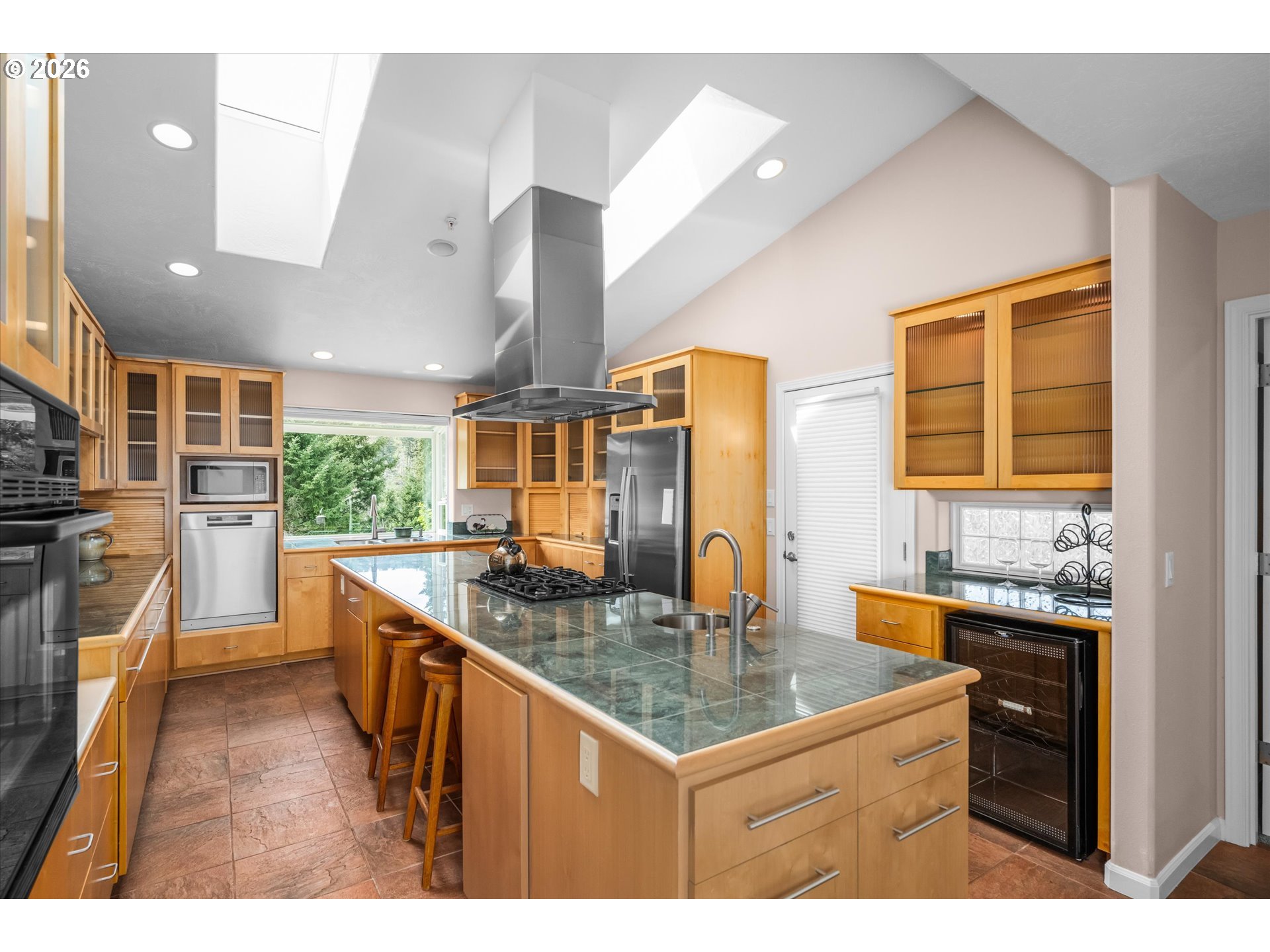 45947 North Gate Creek Road Vida, OR 97488 - Photo 30 of 48 Kitchen