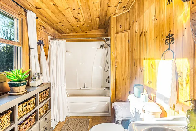 $395,000 | 9263 Paris Hill Road, Paris, NY 13456