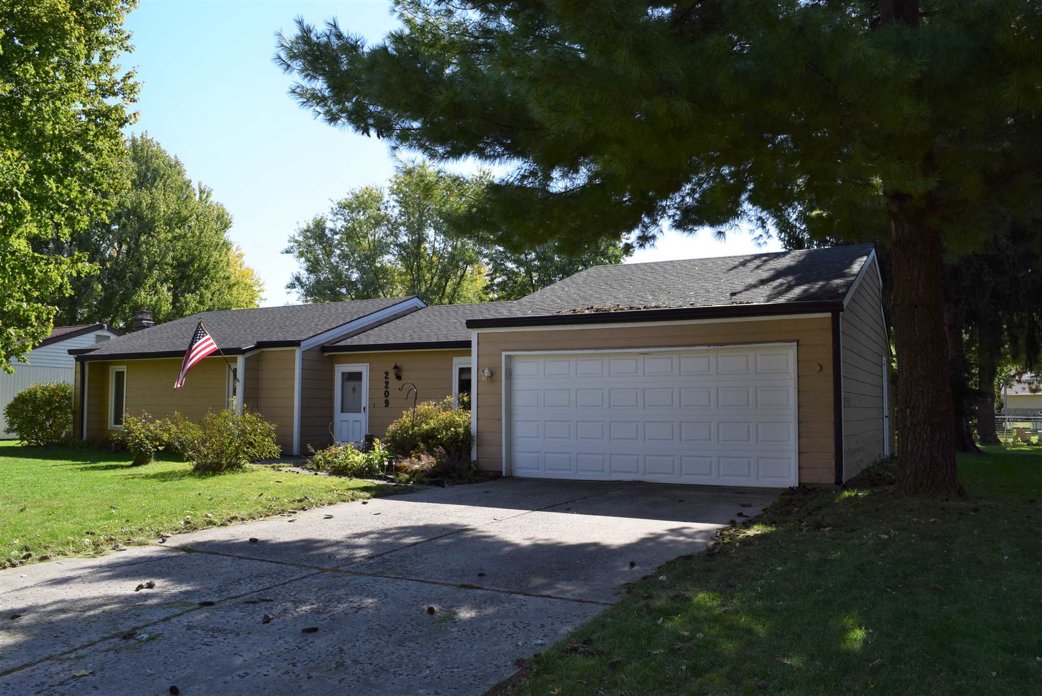 2209 West Bryden Road Muncie, IN 47304 - Photo 1 of 24 Gallery Image 1