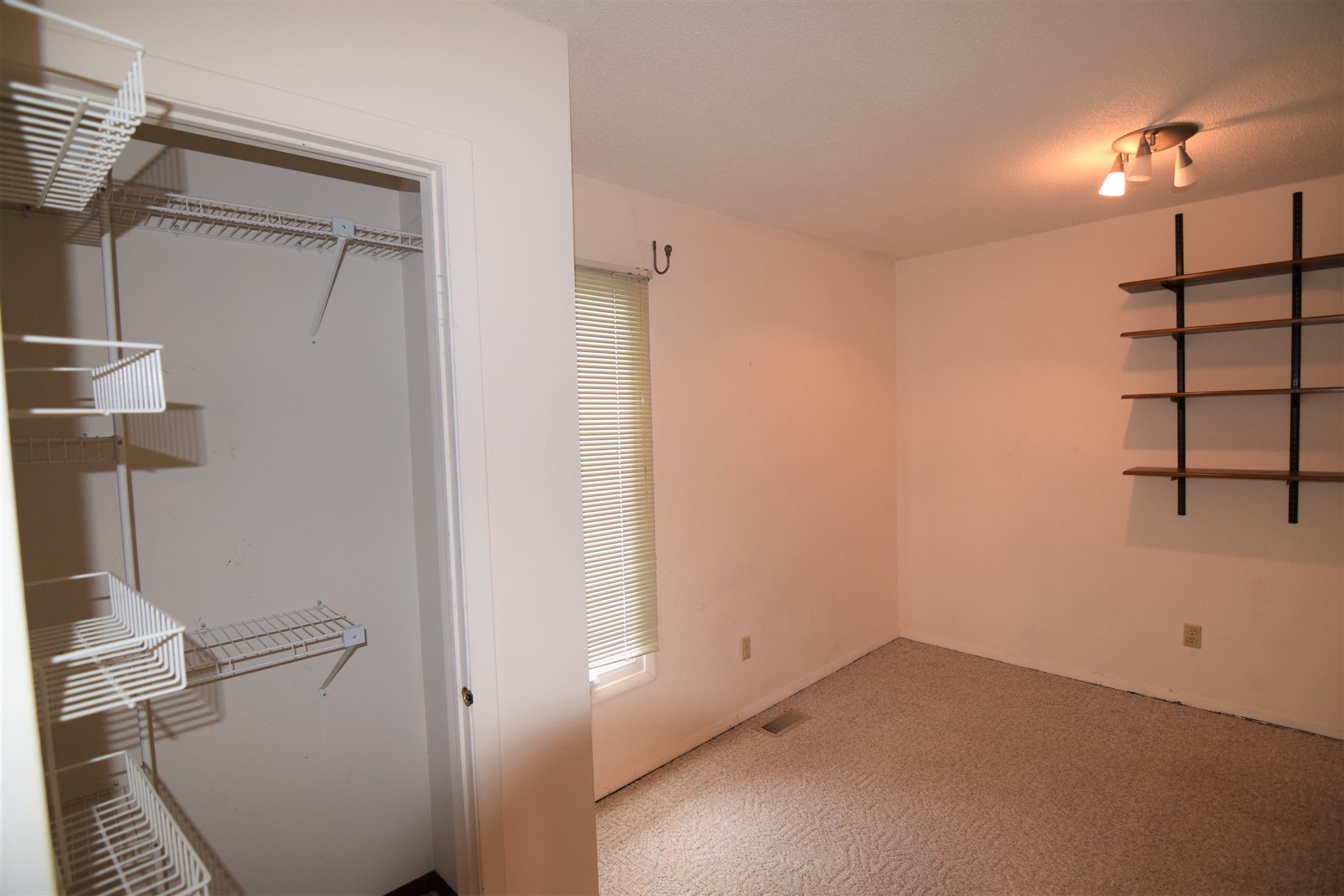 2209 West Bryden Road Muncie, IN 47304 - Photo 16 of 24 Gallery Image 16