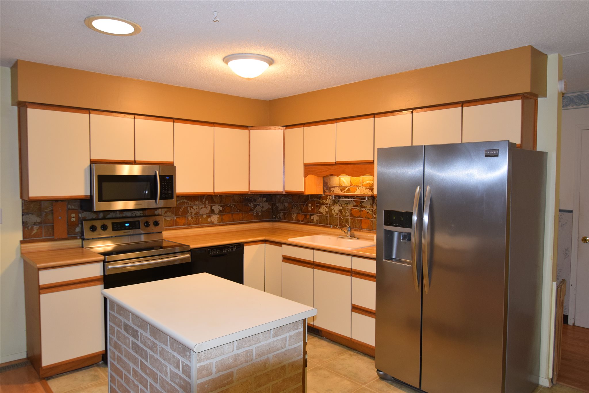 2209 West Bryden Road Muncie, IN 47304 - Photo 5 of 24 Gallery Image 5