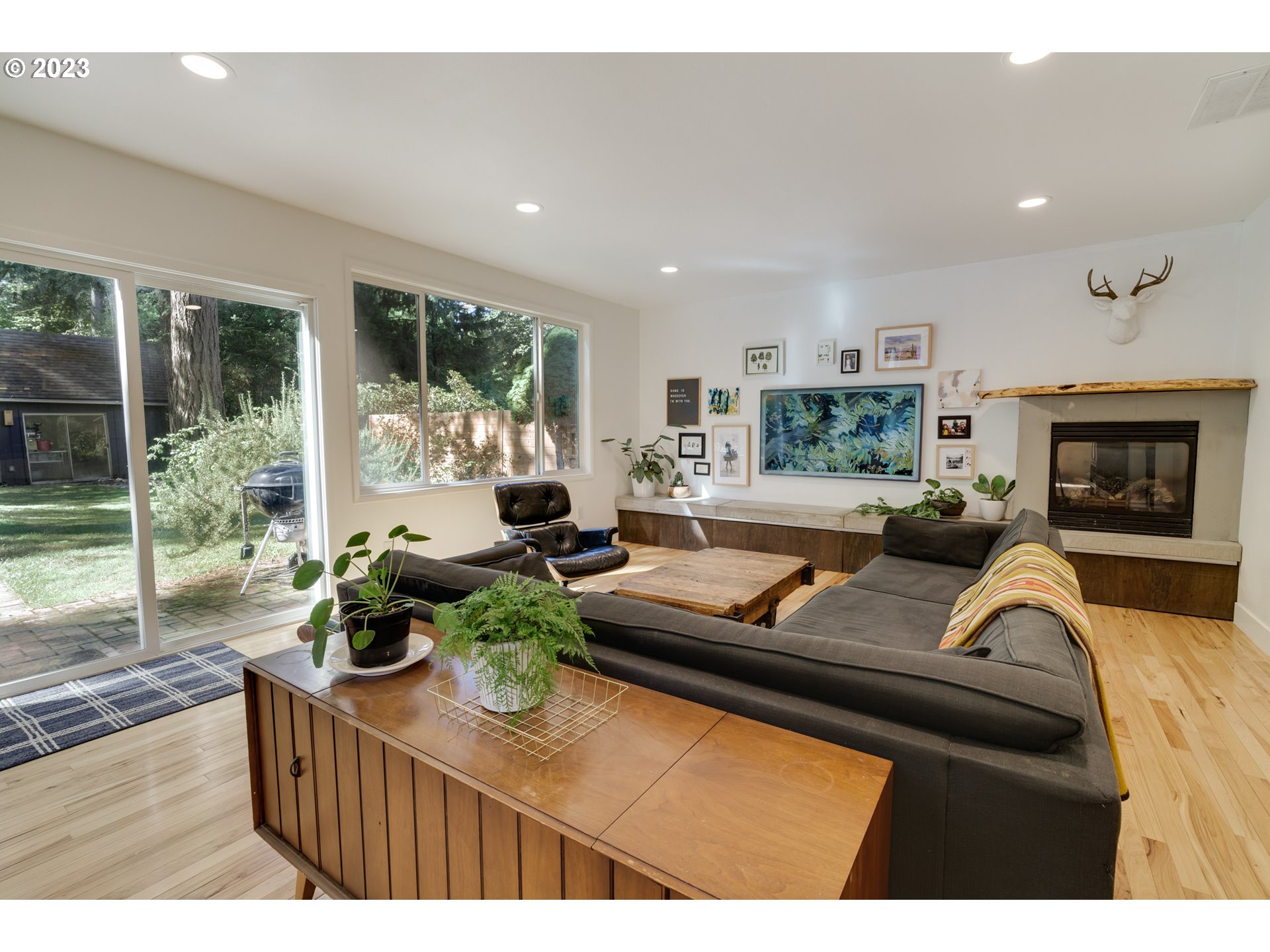 16211 Southwest Inverurie Road Lake Oswego, OR 97035 - Photo 15 of 48 Gallery Image 15