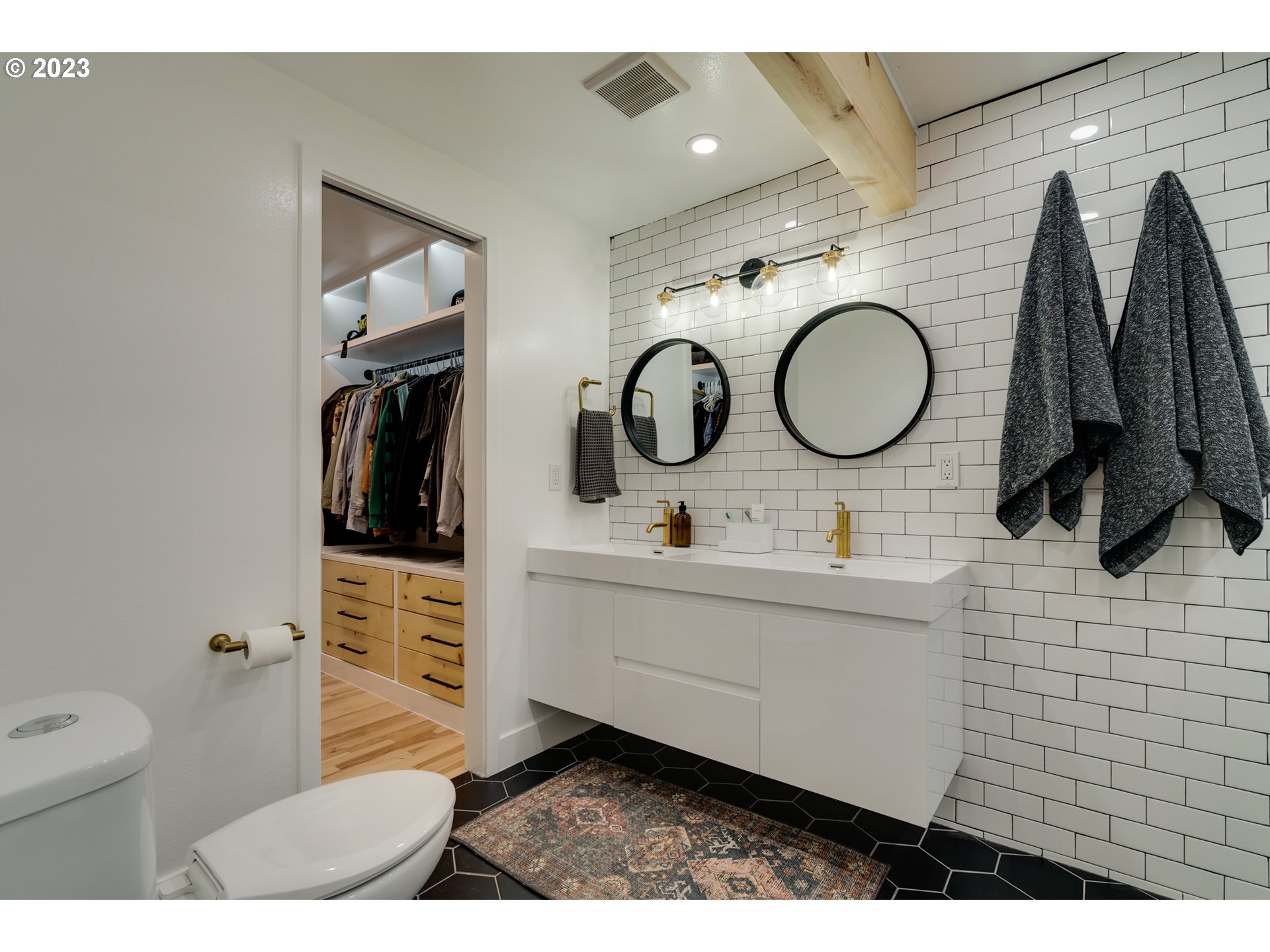 16211 Southwest Inverurie Road Lake Oswego, OR 97035 - Photo 23 of 48 Gallery Image 23