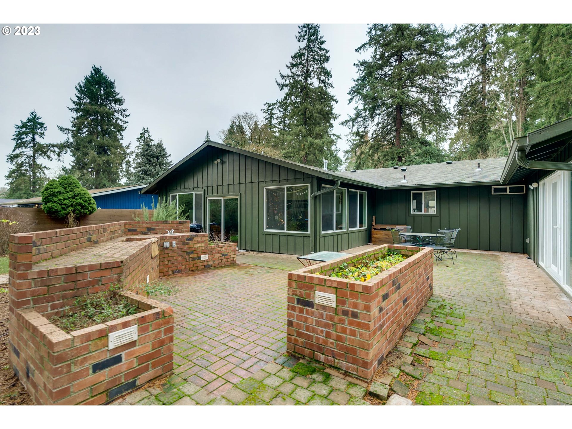 16211 Southwest Inverurie Road Lake Oswego, OR 97035 - Photo 34 of 48 Gallery Image 34