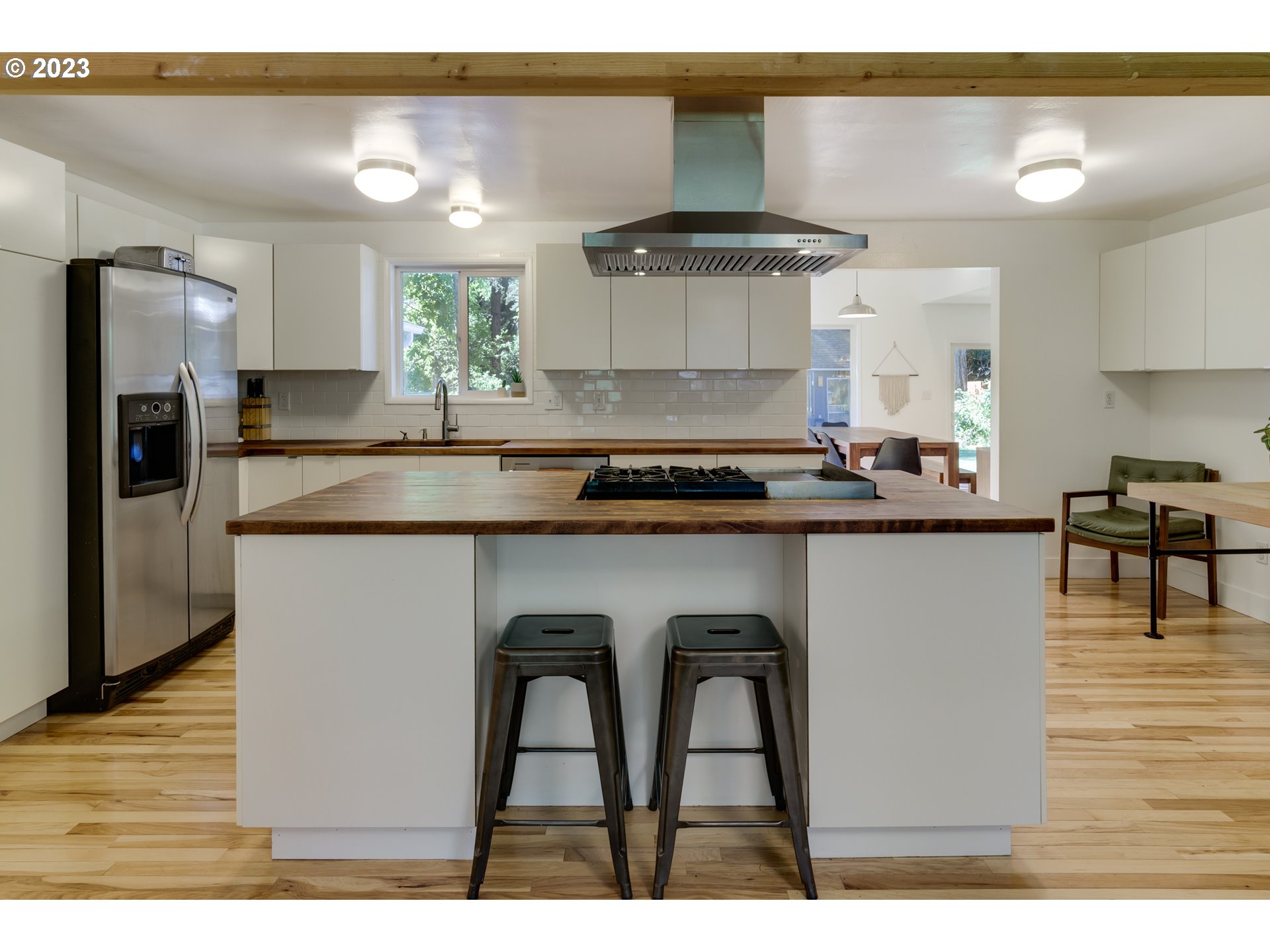 16211 Southwest Inverurie Road Lake Oswego, OR 97035 - Photo 8 of 48 Gallery Image 8