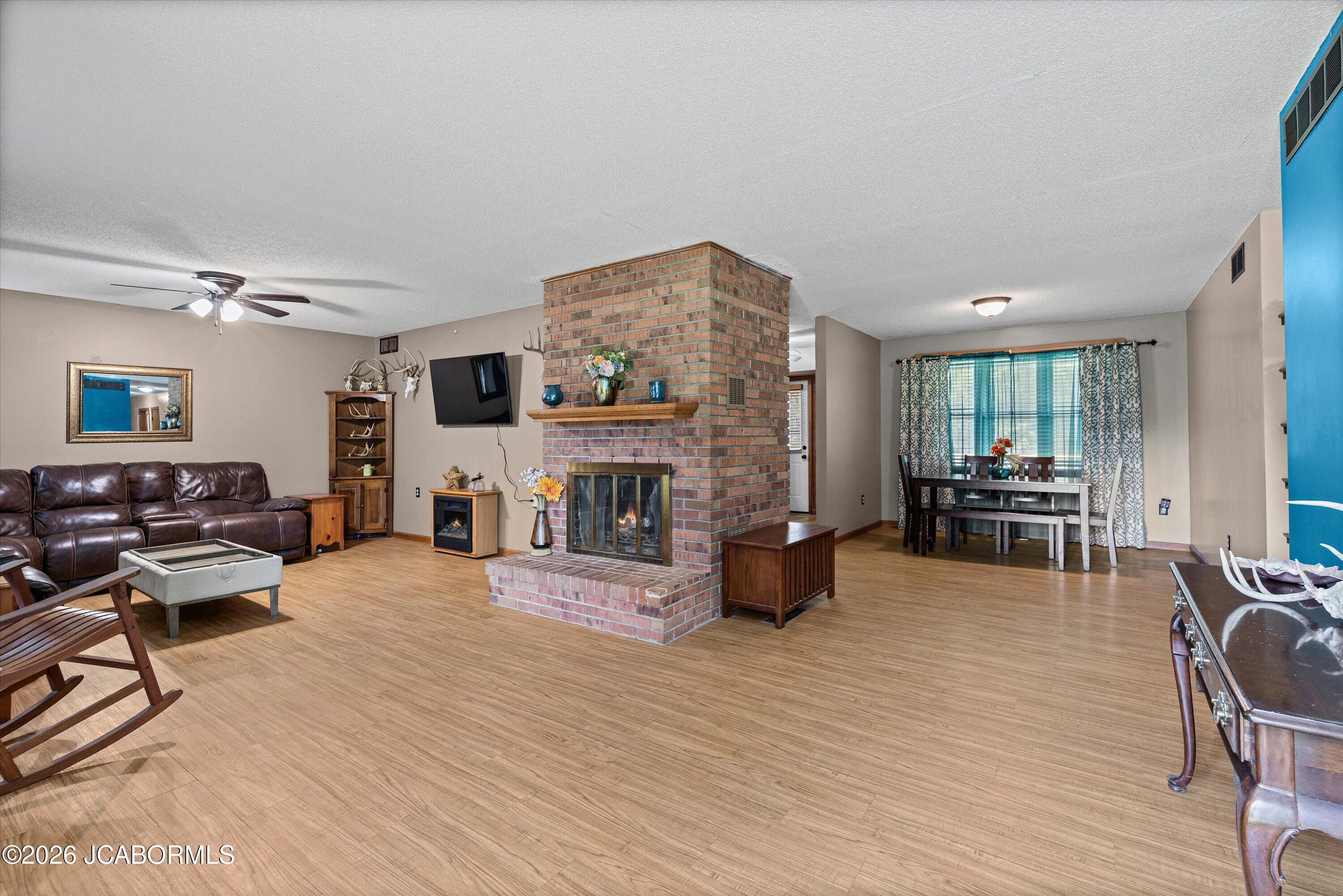 4940 Cedar Ridge Circle Fulton, MO 65251 - Photo 2 of 30