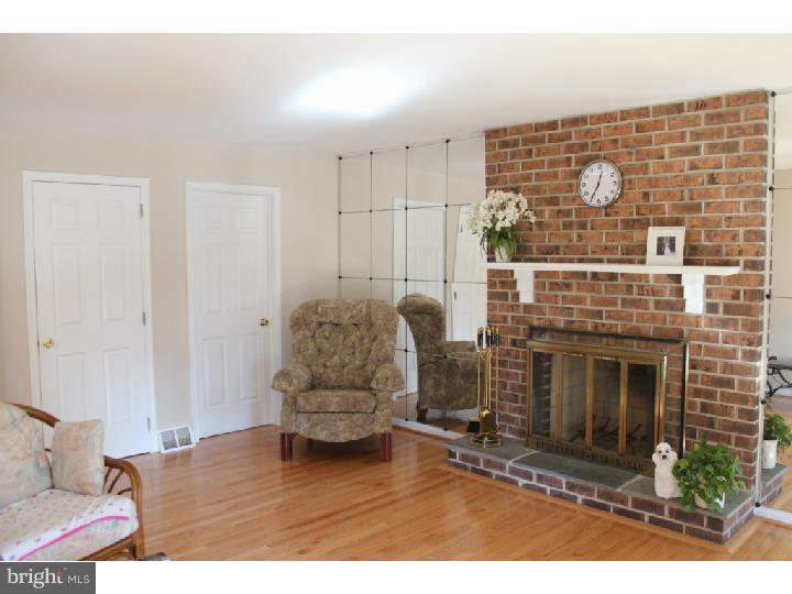 466 Ridge Lane Springfield, PA 19064 - Photo 6 of 25