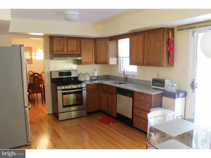 466 Ridge Lane Springfield, PA 19064 - Photo 8 of 25