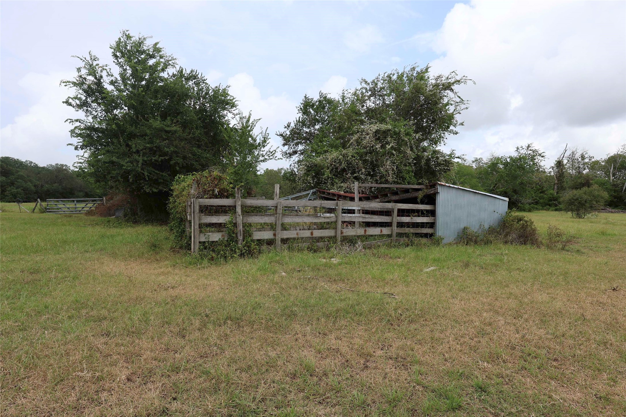 1340 Cr 253 Road Weimar, TX 78962 - Photo 18 of 18
