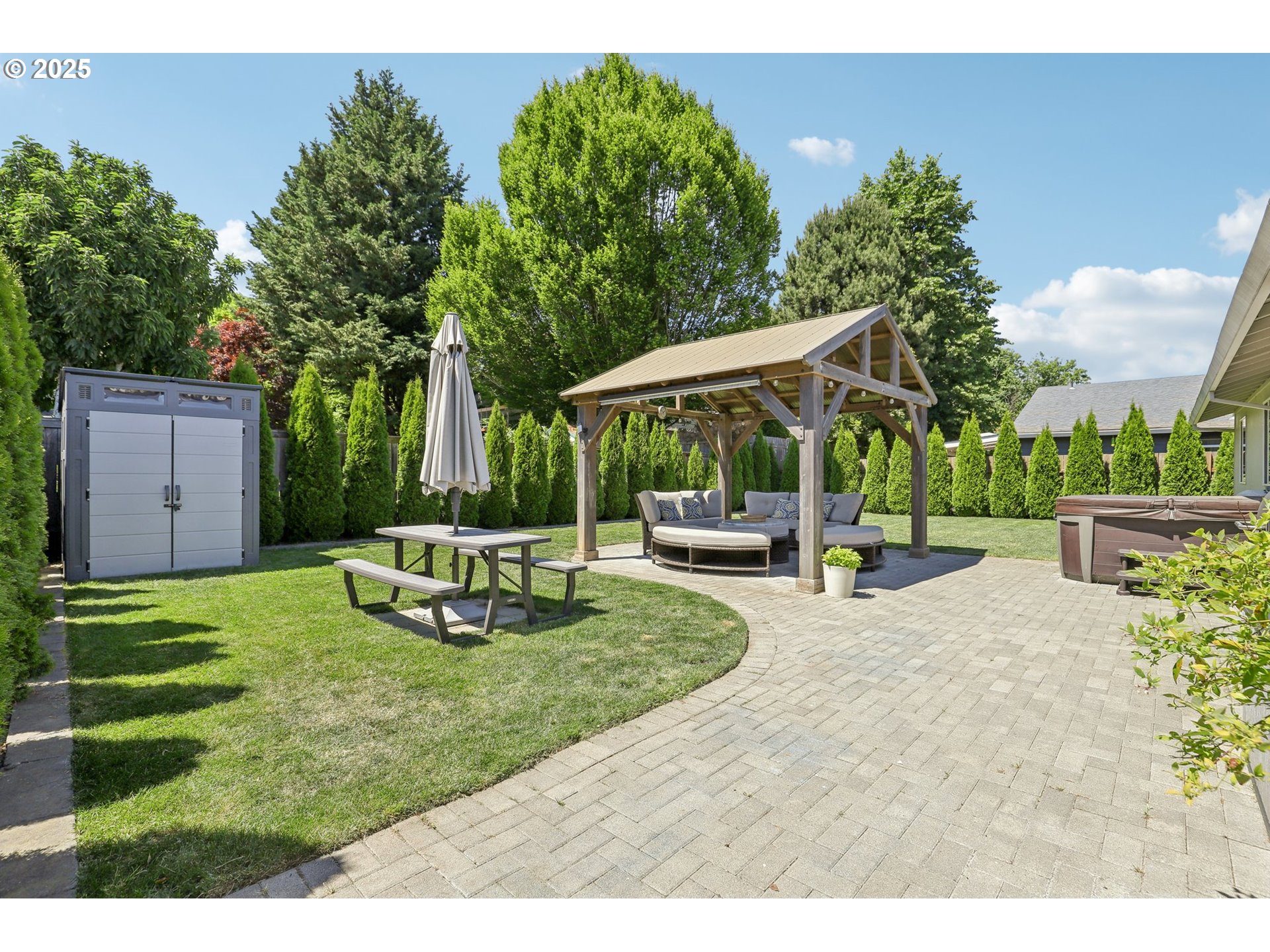 29495 Southwest Yosemite Street Wilsonville, OR 97070 - Photo 39 of 40 a view of a chair and table of the garden