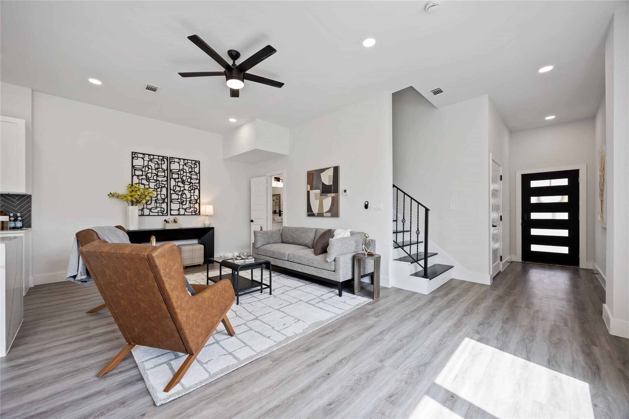 2301 Staples Street Houston, TX 77026 - Photo 8 of 31