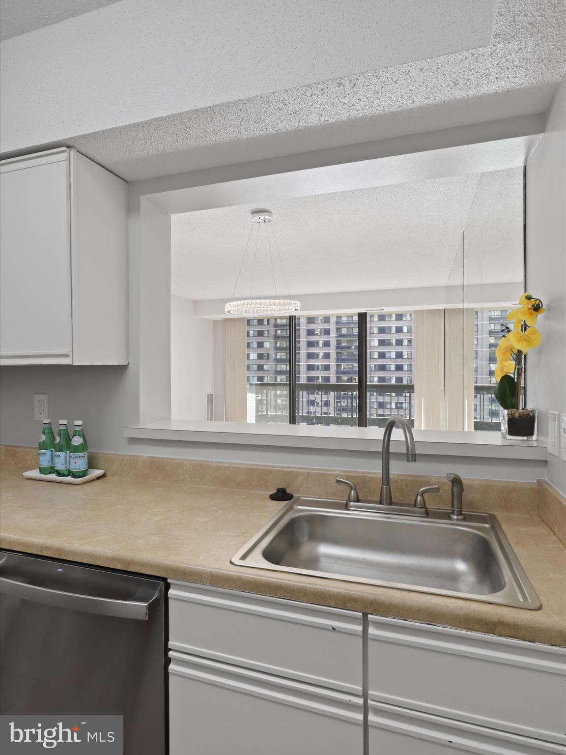 5505 Seminary Road, Unit 1818N Falls Church, VA 22041 - Photo 20 of 41 Gallery Image 20