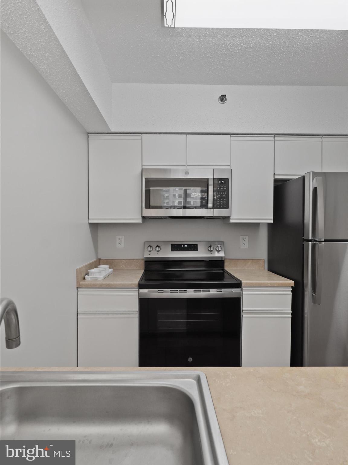 5505 Seminary Road, Unit 1818N Falls Church, VA 22041 - Photo 21 of 41 Gallery Image 21