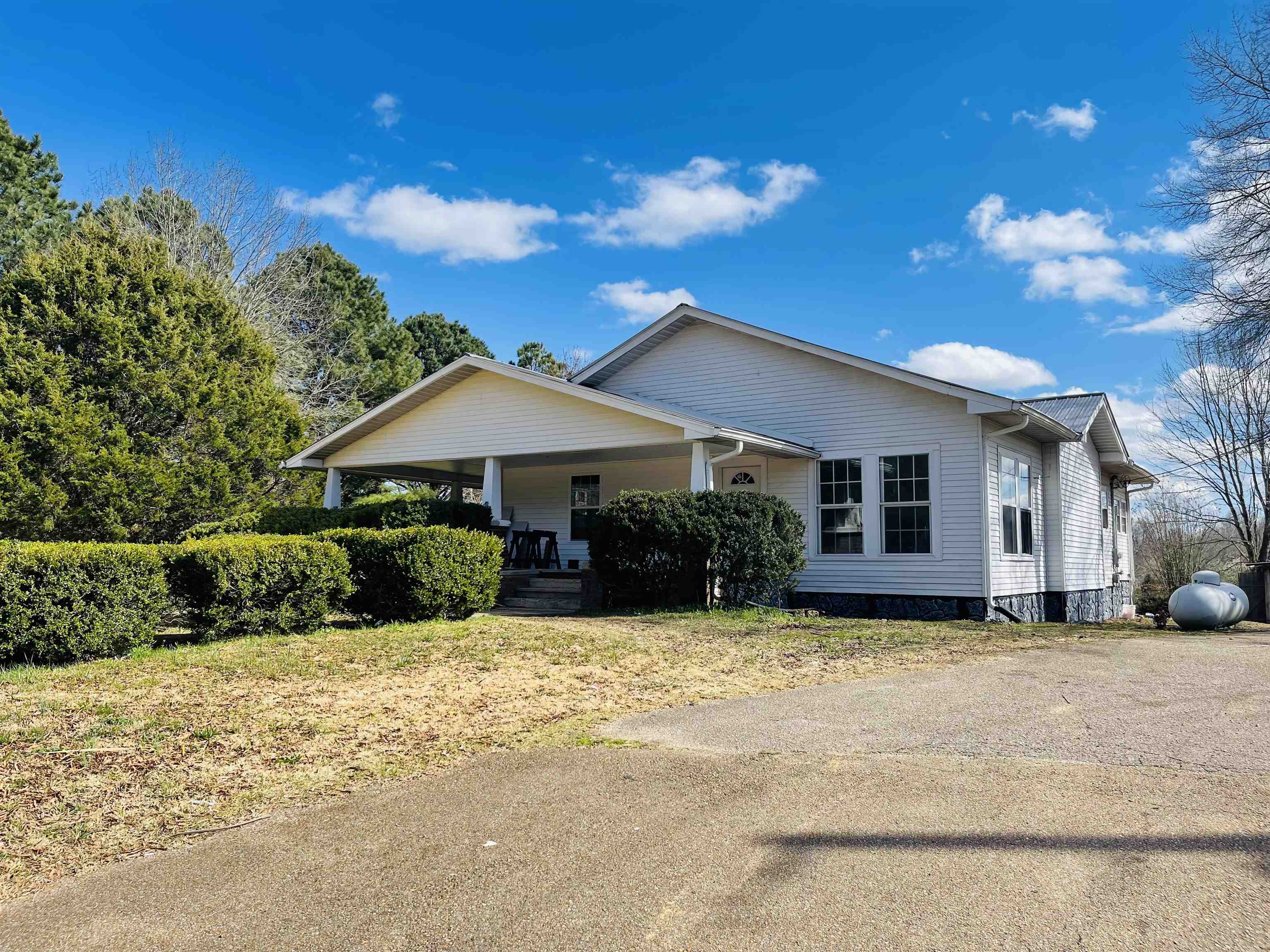 693 West Main Street Adamsville, TN 38310 - Photo 1 of 17 Gallery Image 1