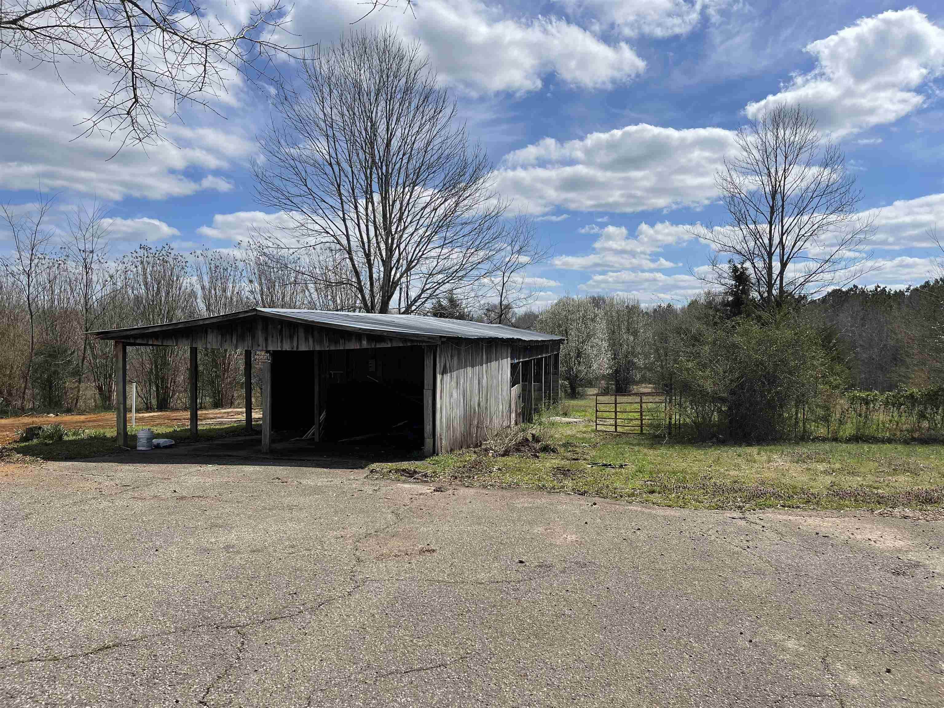 693 West Main Street Adamsville, TN 38310 - Photo 6 of 17 Gallery Image 6