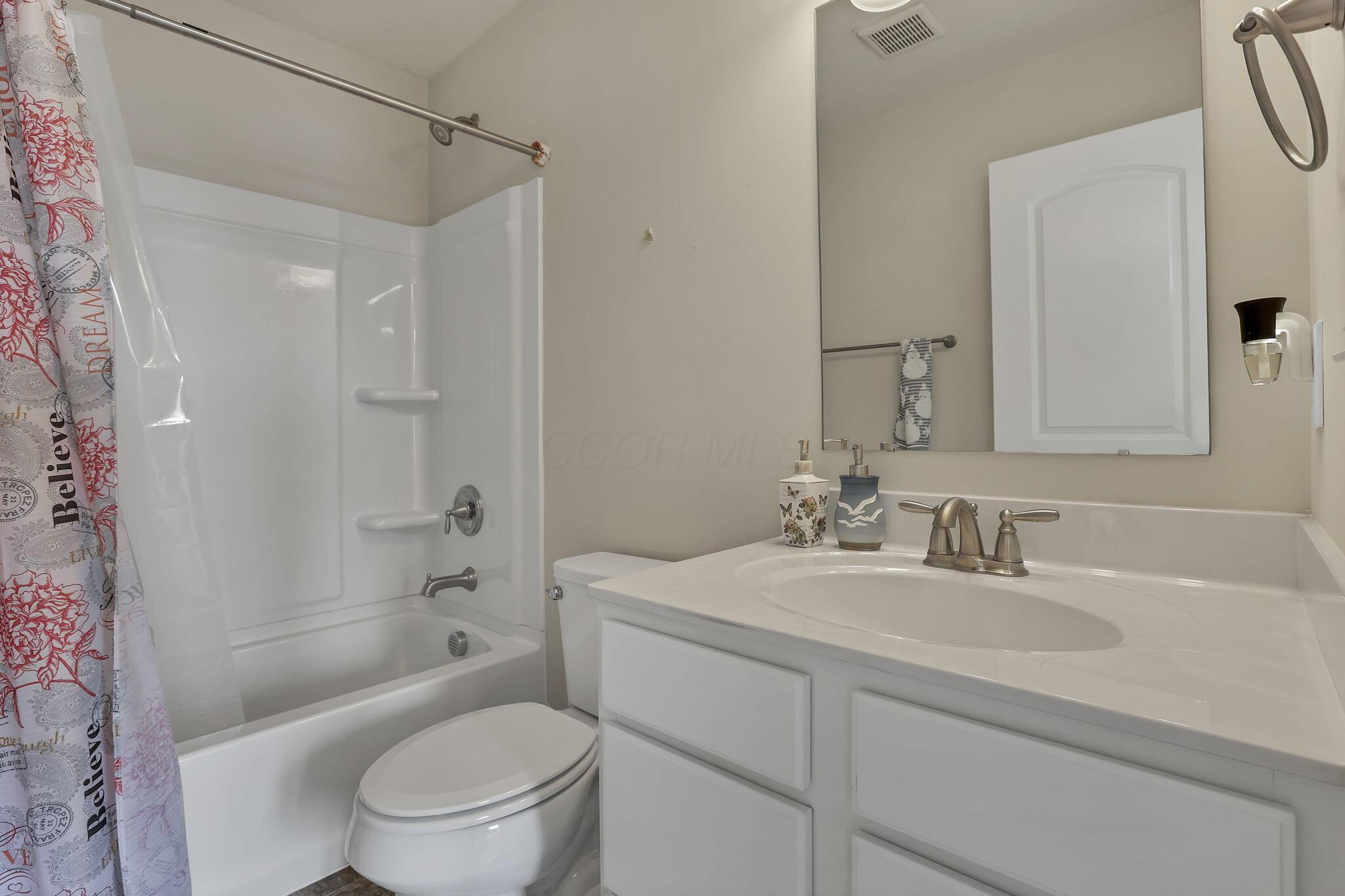 694 Eagle Walk Road Delaware, OH 43015 - Photo 34 of 64 44-web-or-mls-G02A8676