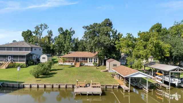$385,000 | 167 Glade, Onalaska, TX 77360