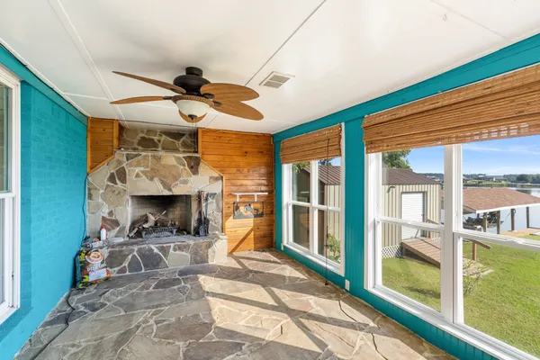$385,000 | 167 Glade, Onalaska, TX 77360