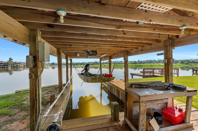 $385,000 | 167 Glade, Onalaska, TX 77360