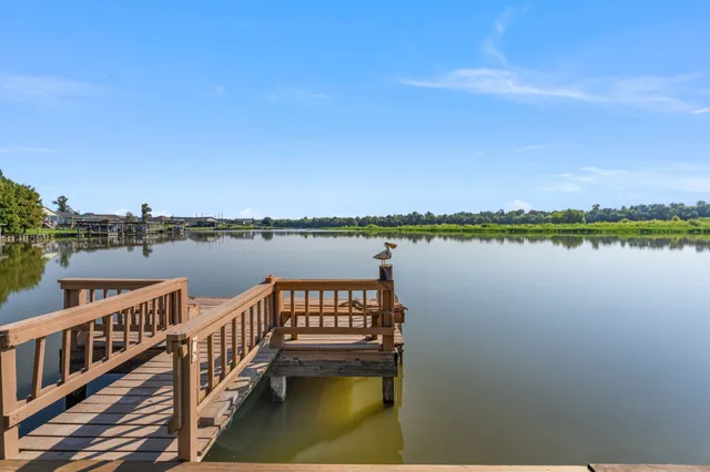 $385,000 | 167 Glade, Onalaska, TX 77360