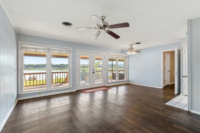 $385,000 | 167 Glade, Onalaska, TX 77360