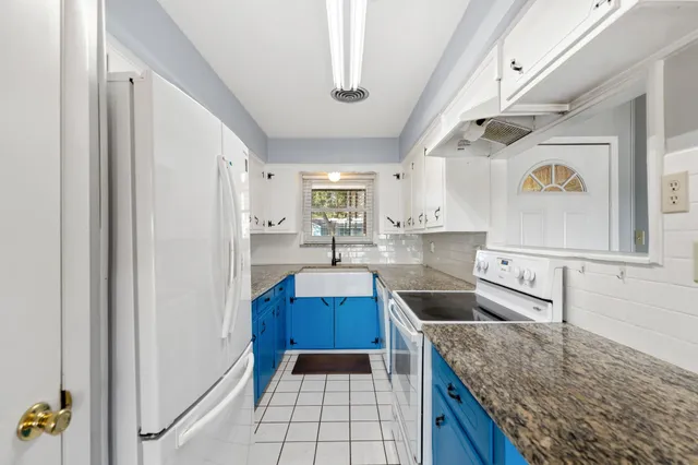 $385,000 | 167 Glade, Onalaska, TX 77360