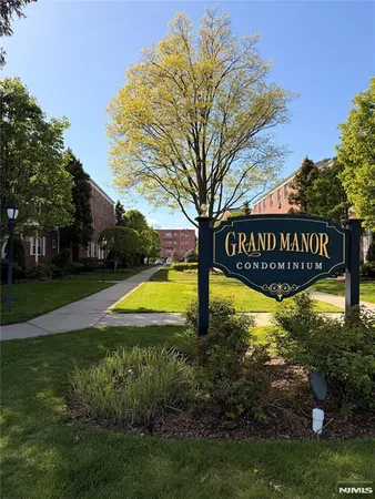 $315,000 | 241 Johnson Avenue, Unit M2, Hackensack, NJ 07601