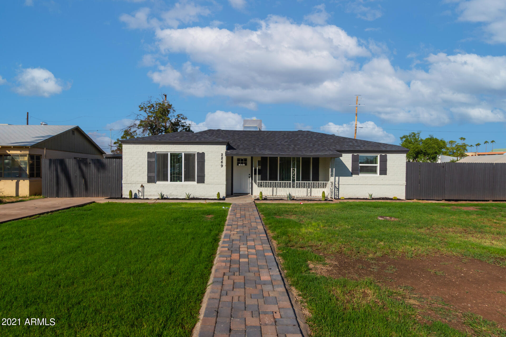 2869 North Greenfield Road Phoenix, AZ 85006 - Photo 1 of 40 01-Greenfield
