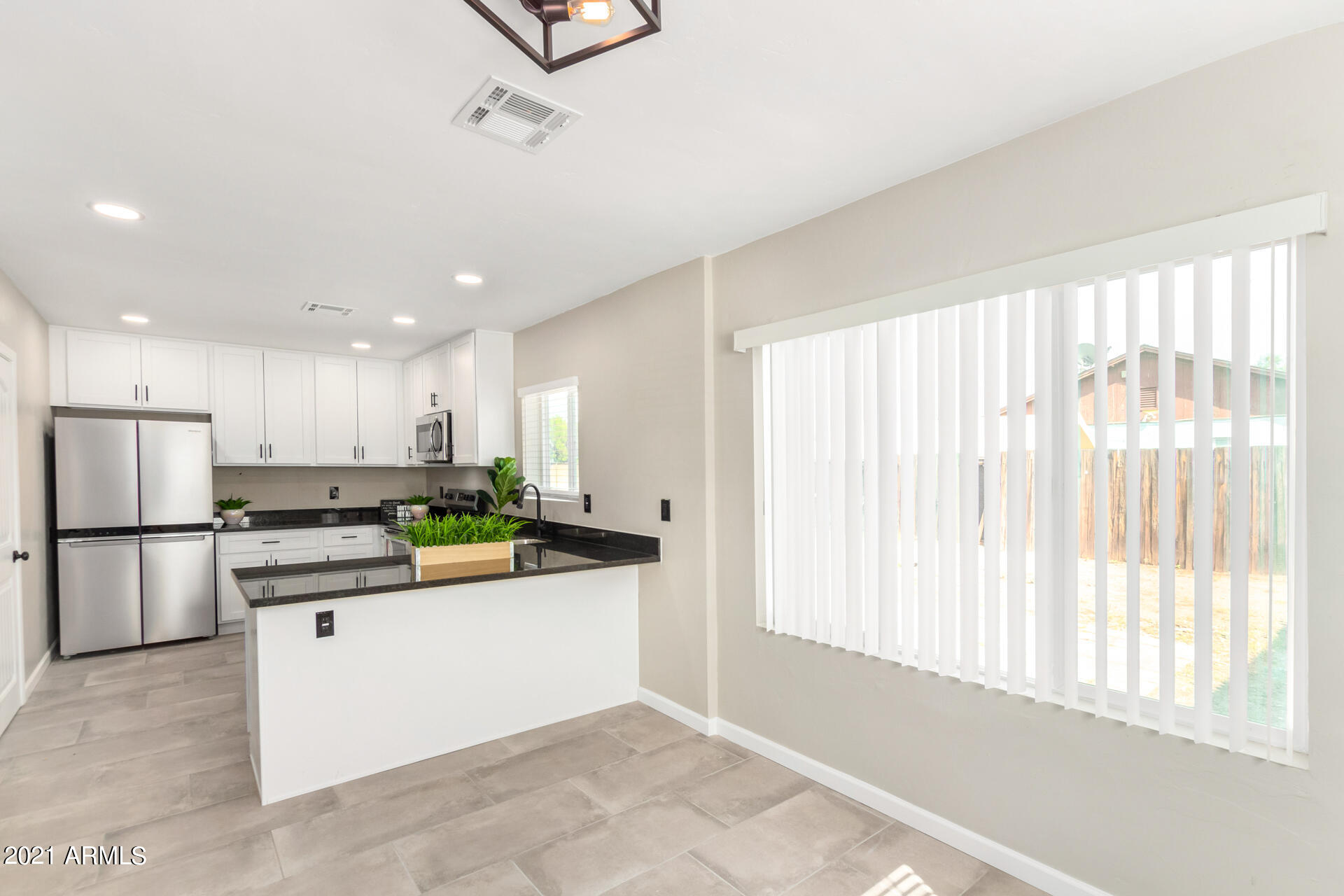 2869 North Greenfield Road Phoenix, AZ 85006 - Photo 13 of 40 13-Greenfield