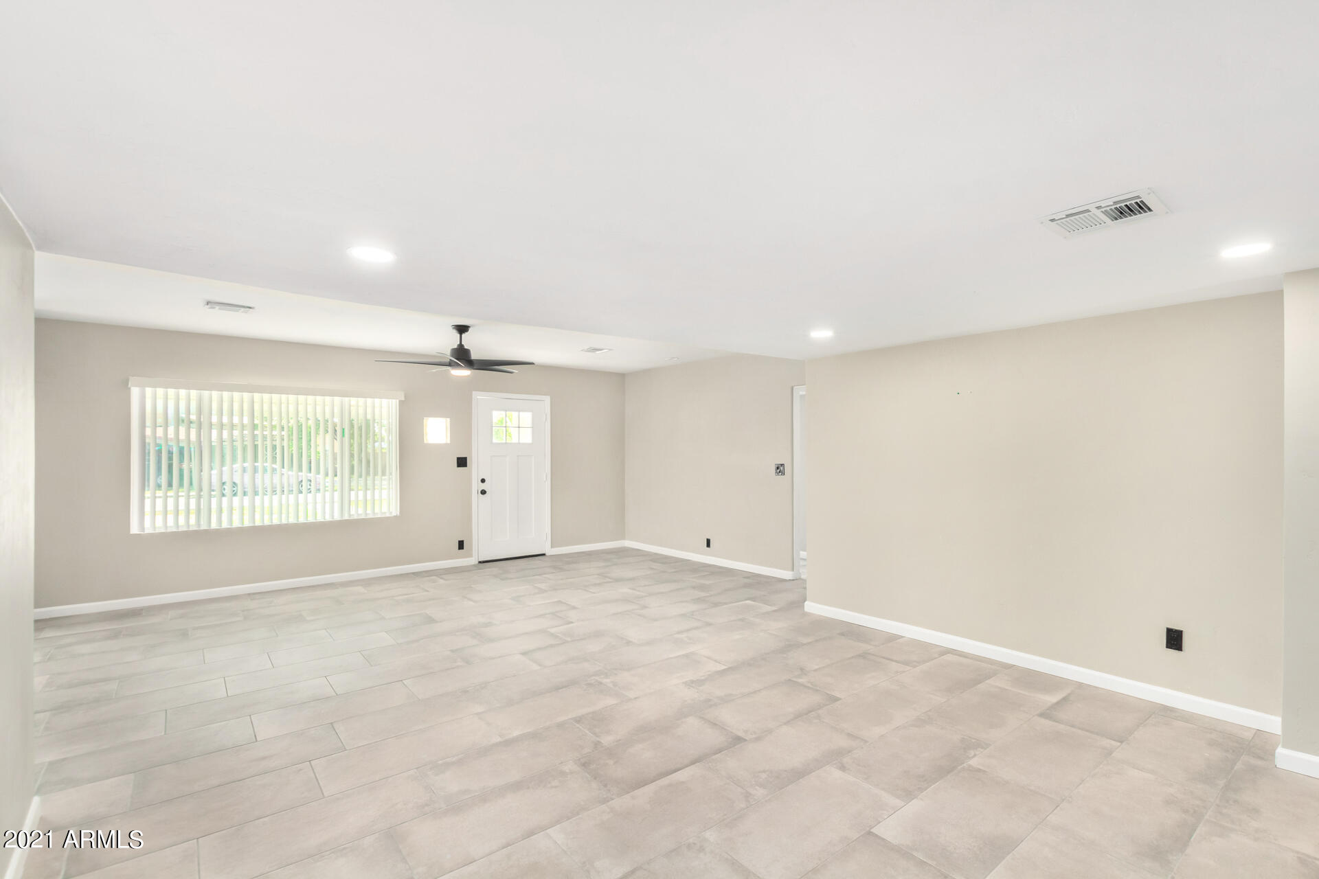 2869 North Greenfield Road Phoenix, AZ 85006 - Photo 9 of 40 09-Greenfield