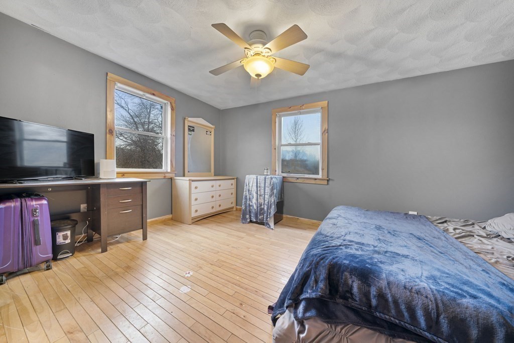 13 Elmtree Road Billerica, MA 01821 - Photo 16 of 36