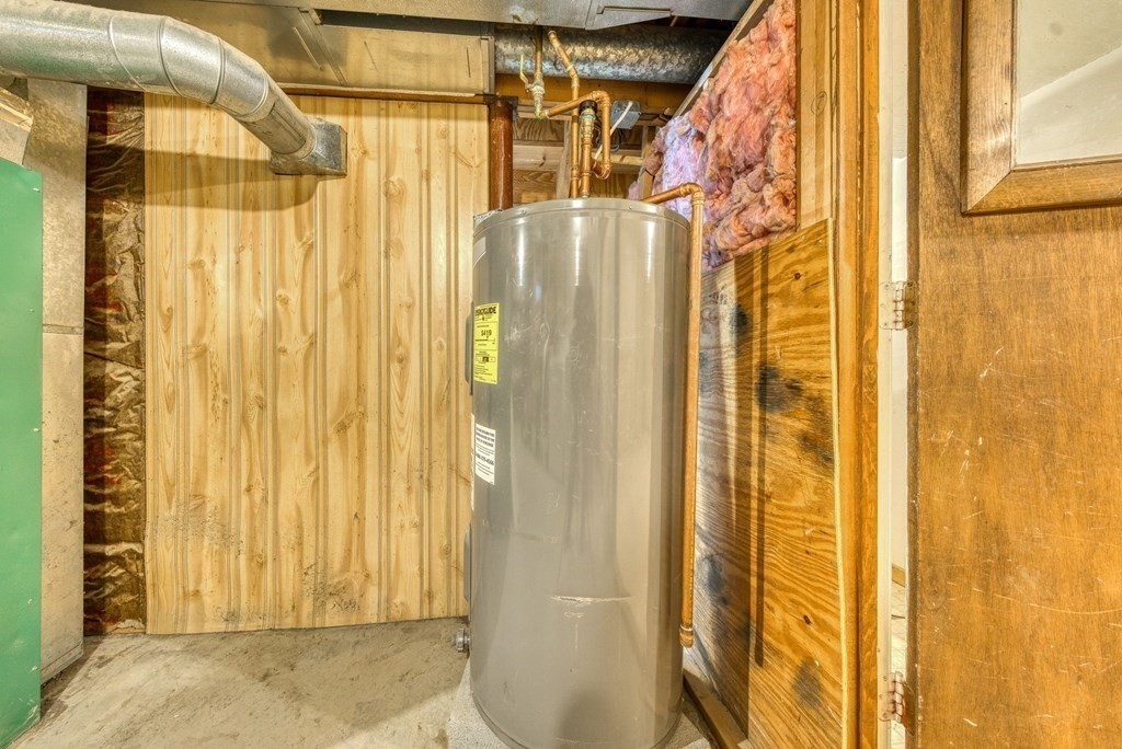 13 Elmtree Road Billerica, MA 01821 - Photo 23 of 36