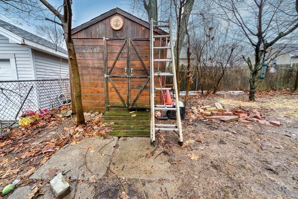 13 Elmtree Road Billerica, MA 01821 - Photo 25 of 36