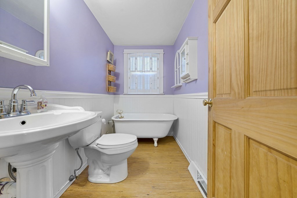 13 Elmtree Road Billerica, MA 01821 - Photo 6 of 36